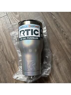 RTIC 30 oz Tumbler Hot or Cold Dbl. Wall Insulated NIB Silver Holo Glitter